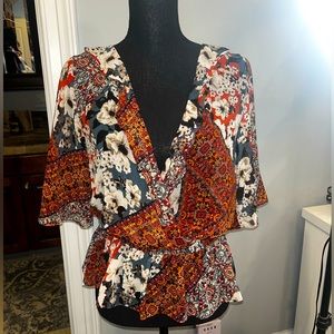 ⭐️NWT BCBG blouse